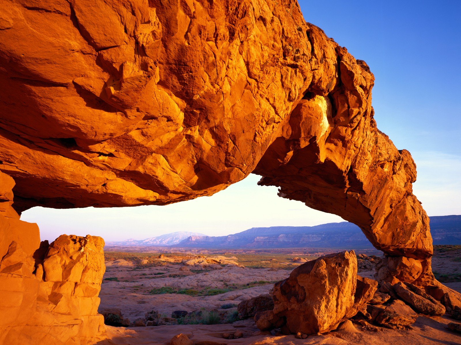 piedra naranja desierto