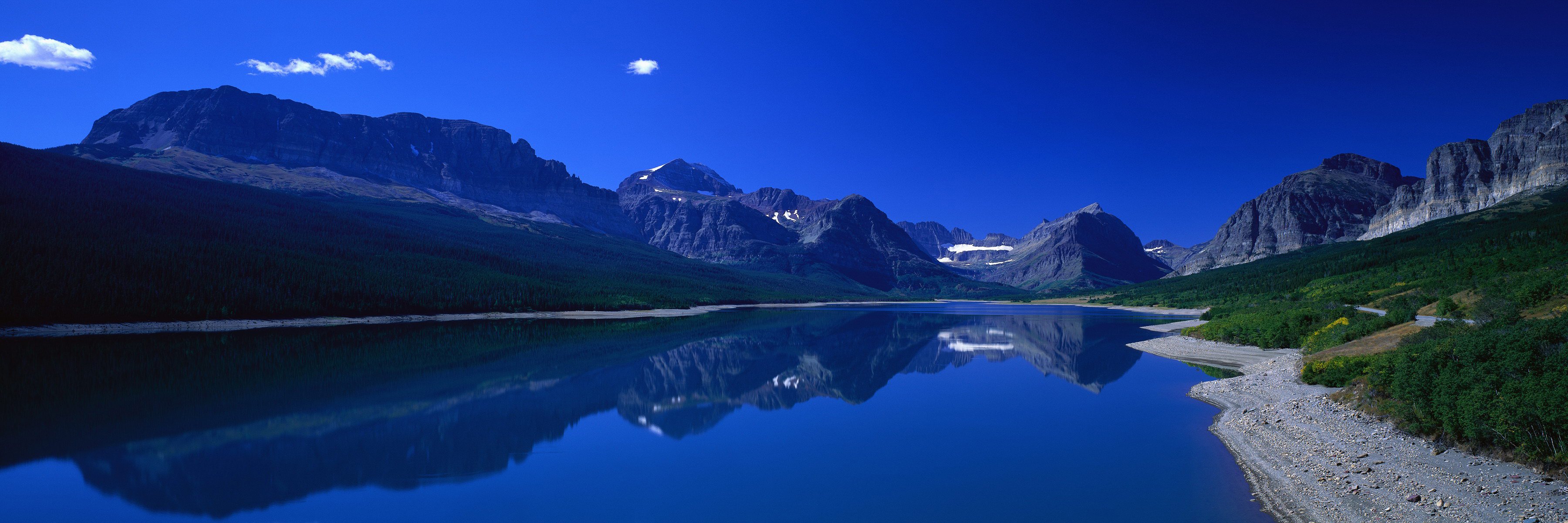 montagne acqua riflessione riva erba cielo