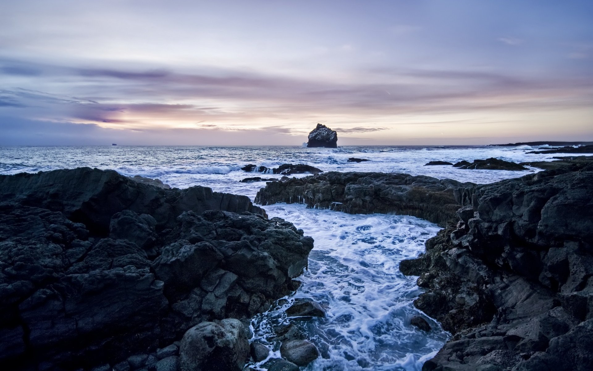 tones water sea horizon sky