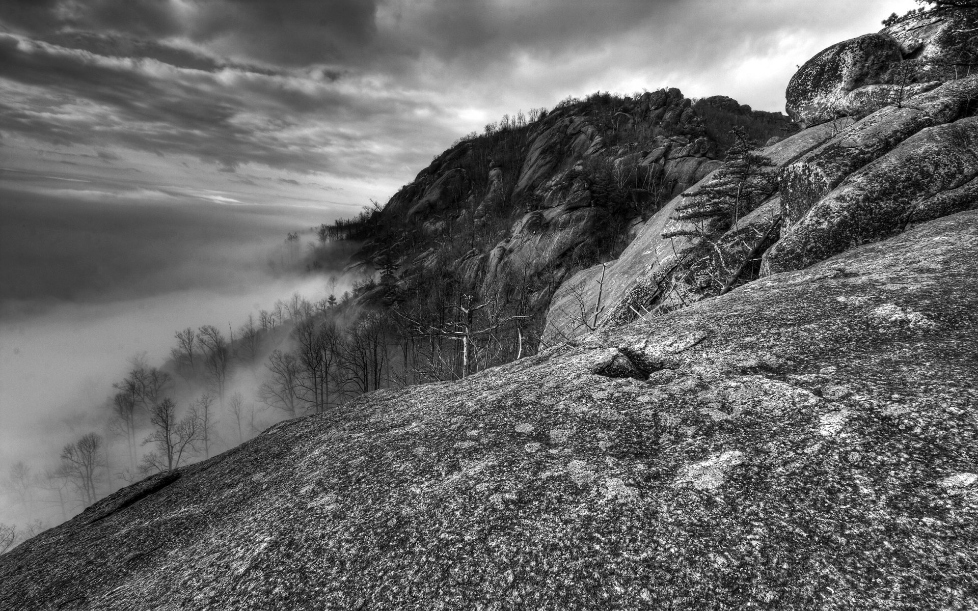 viejo trapo nubes montañas niebla virginia blanco y negro