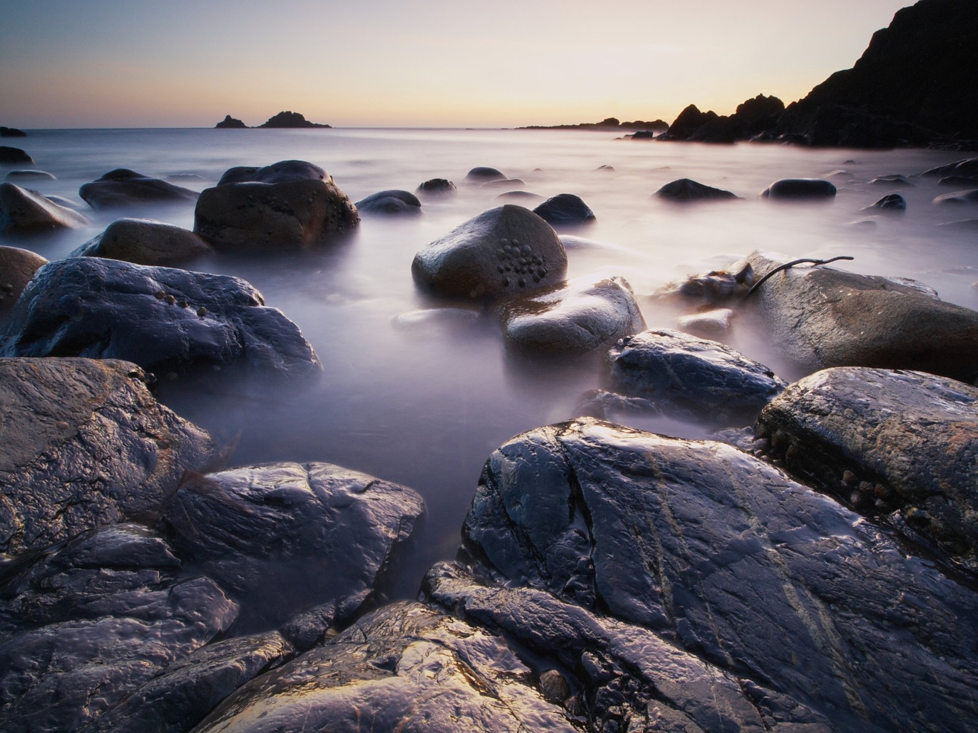 tones beach water