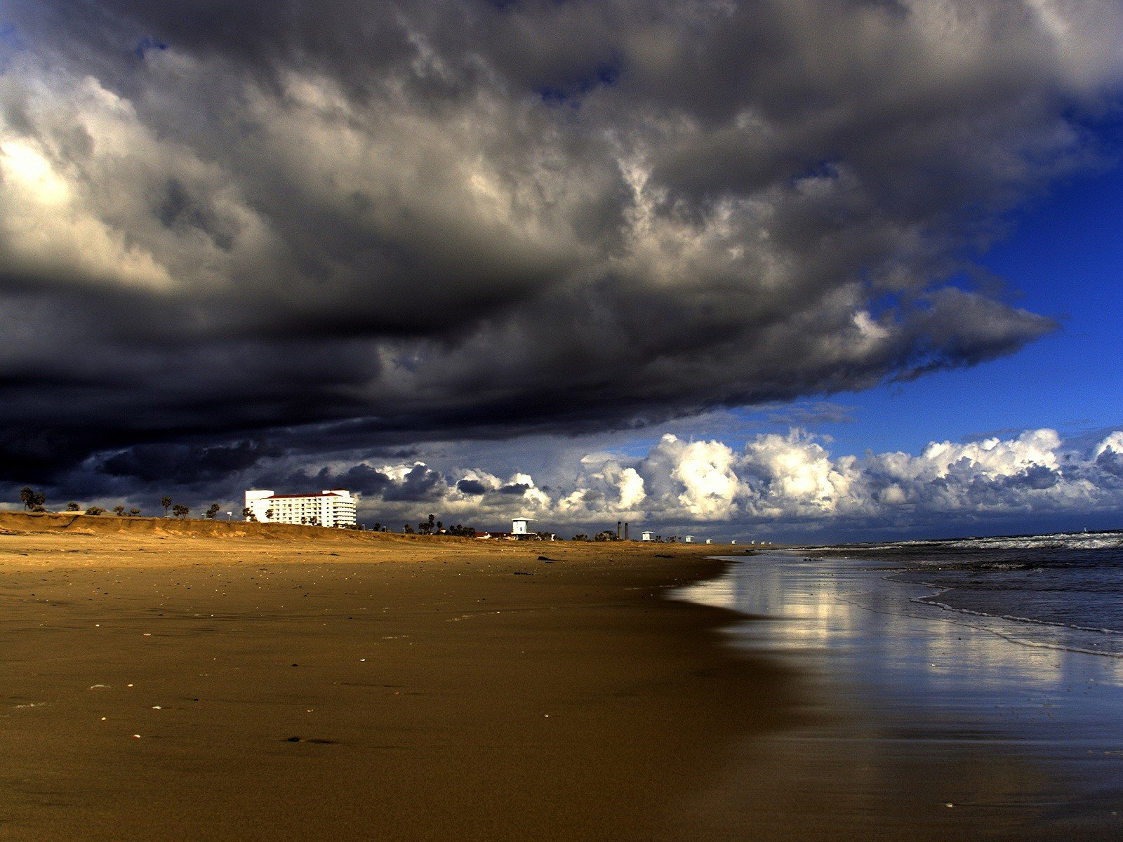 ufer wolken sturm