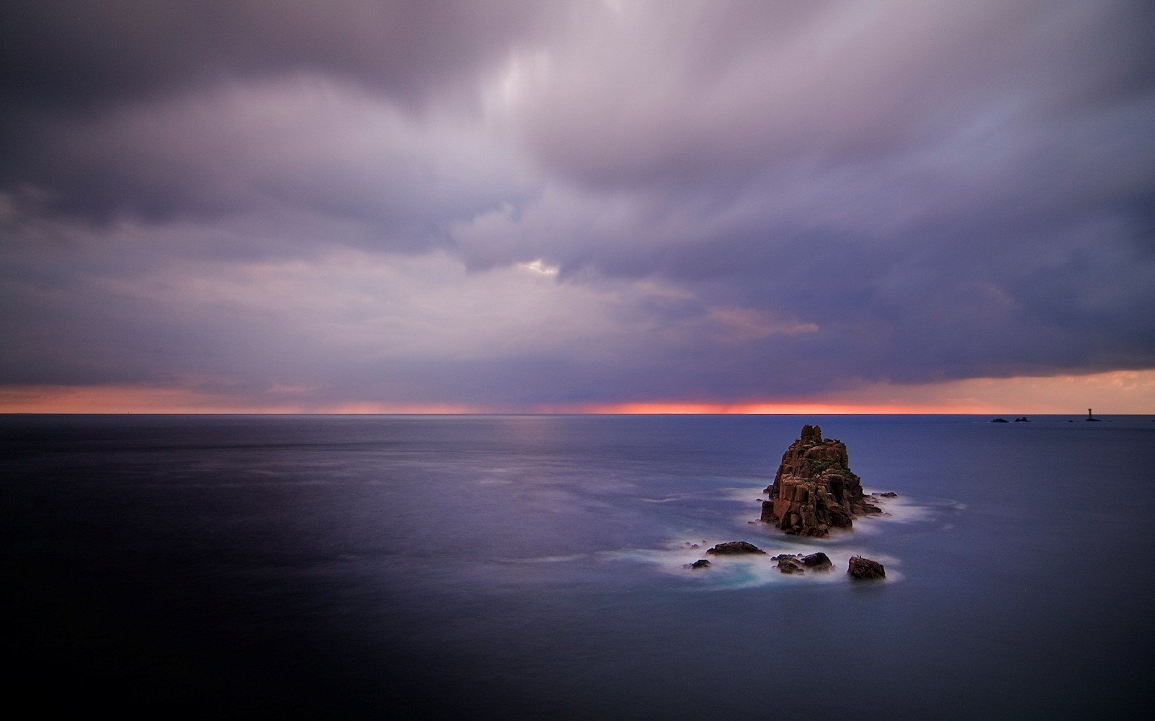 nuages horizon rochers mer