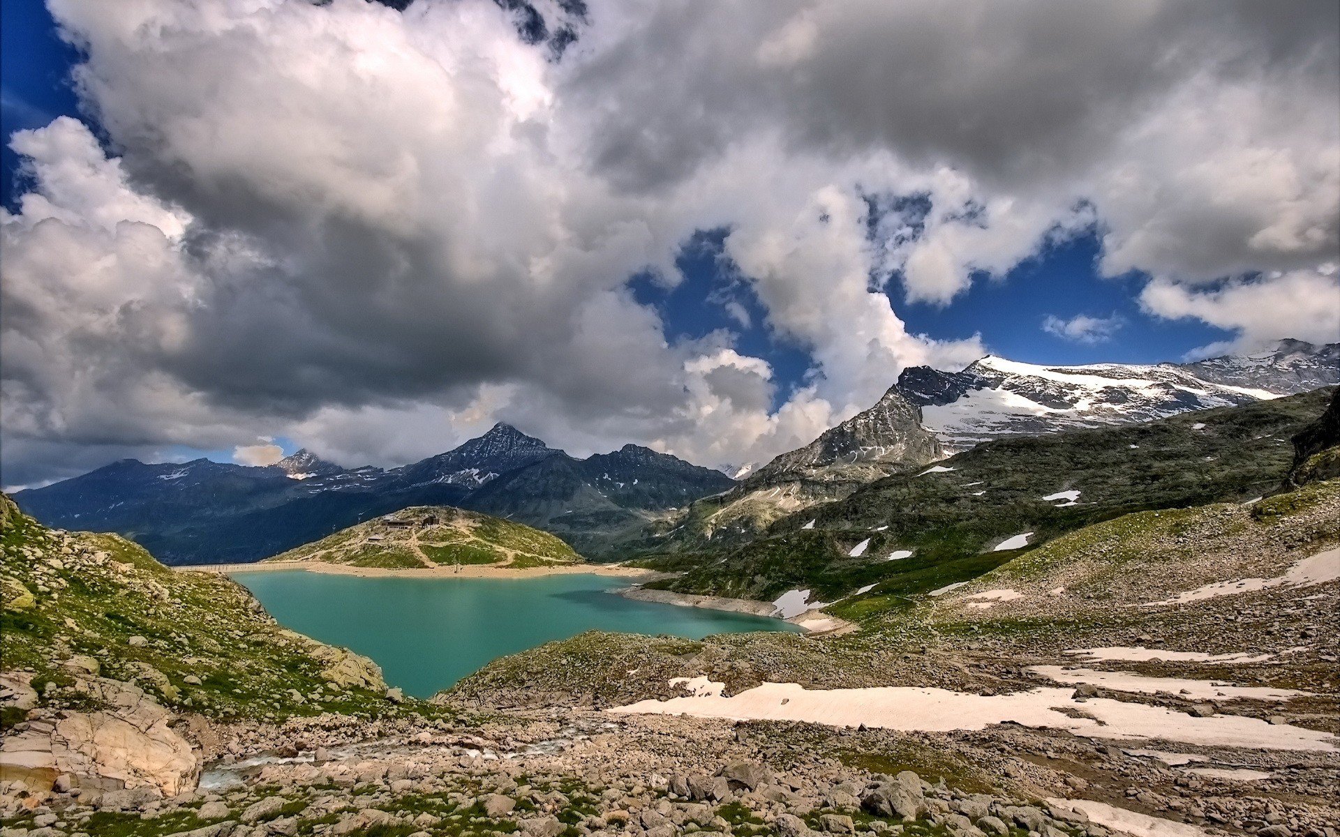 montagnes nuages neige lac