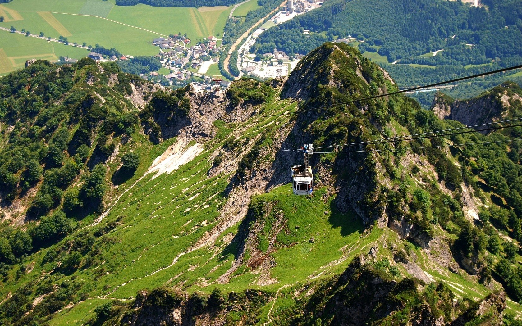 montagna strada sospeso