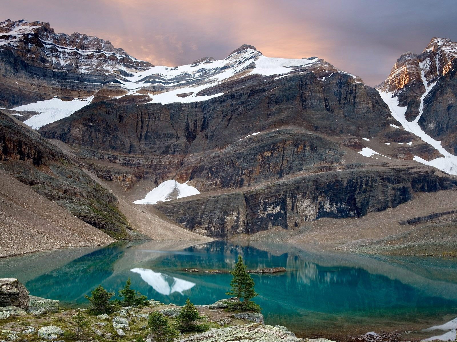 lac montagnes arbres neige