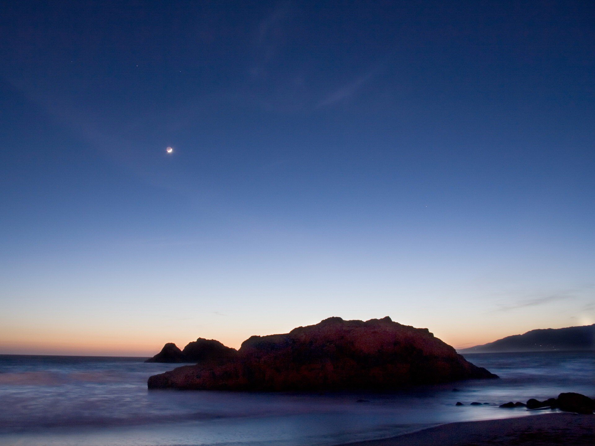 luna mar puesta de sol roca