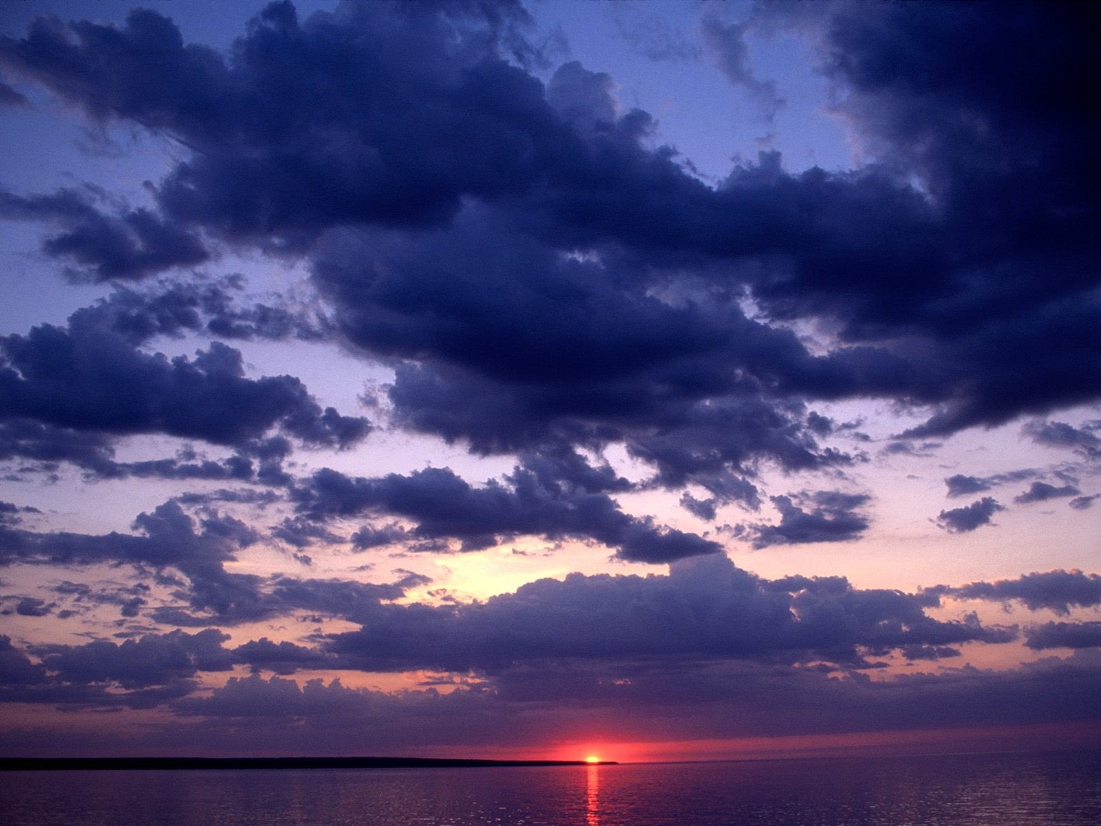 michigan puesta de sol nubes