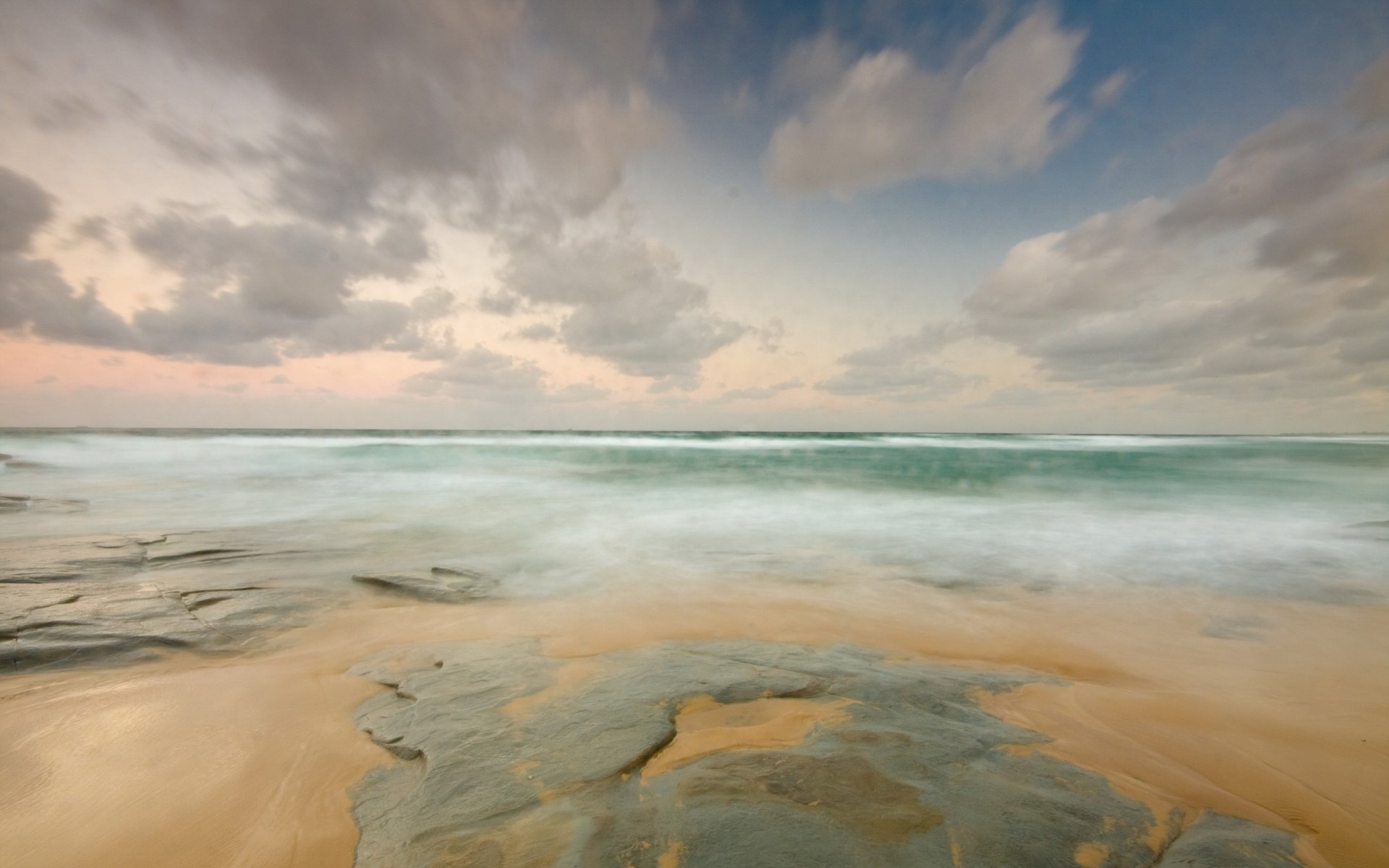 mar horizonte piedras