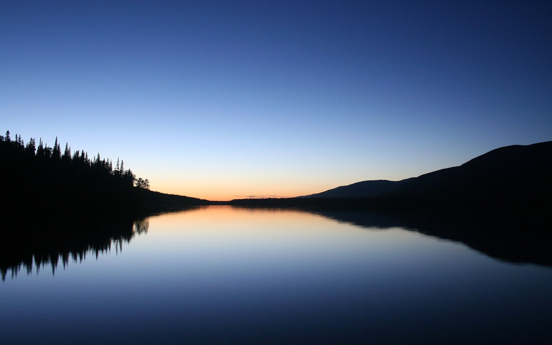 minimalisme lac réflexion ombre