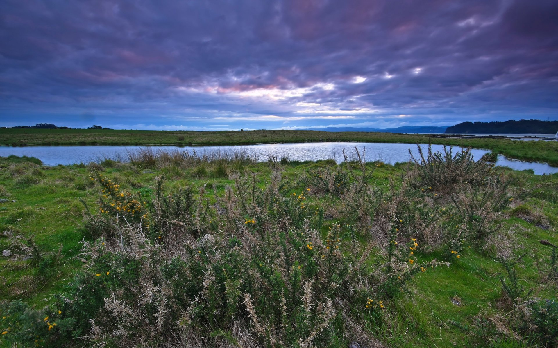 lac épines nuages