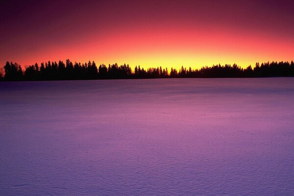 Bella immagine del tramonto in inverno