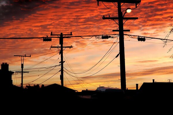 Cielo al tramonto sull insediamento