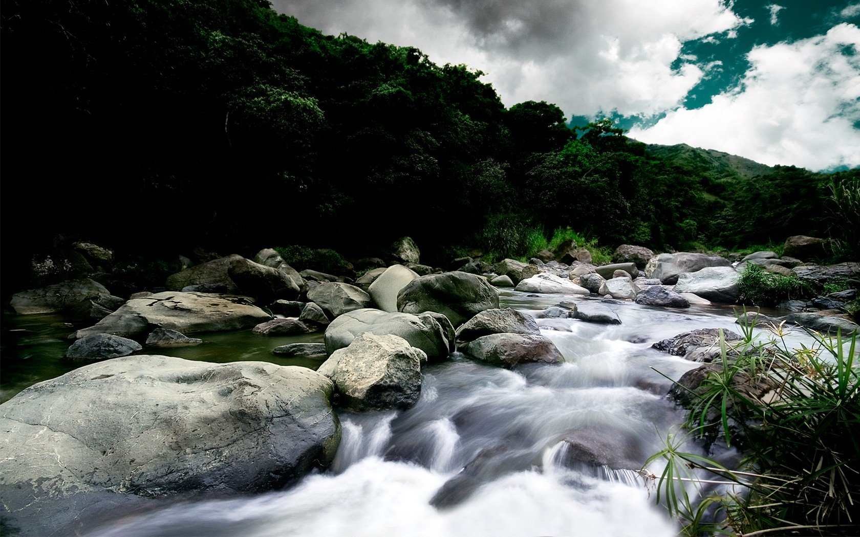 fluss steine strom