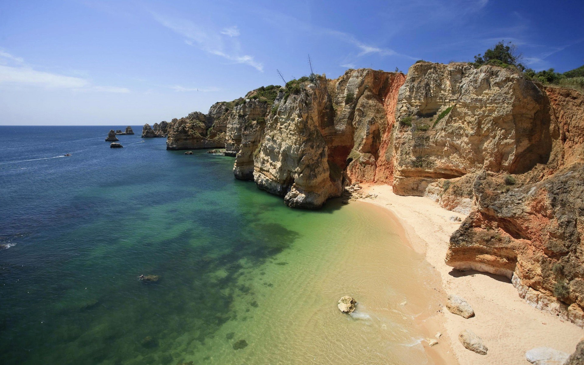 côte roches sable mer