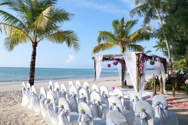 Hermosa ceremonia en la costa