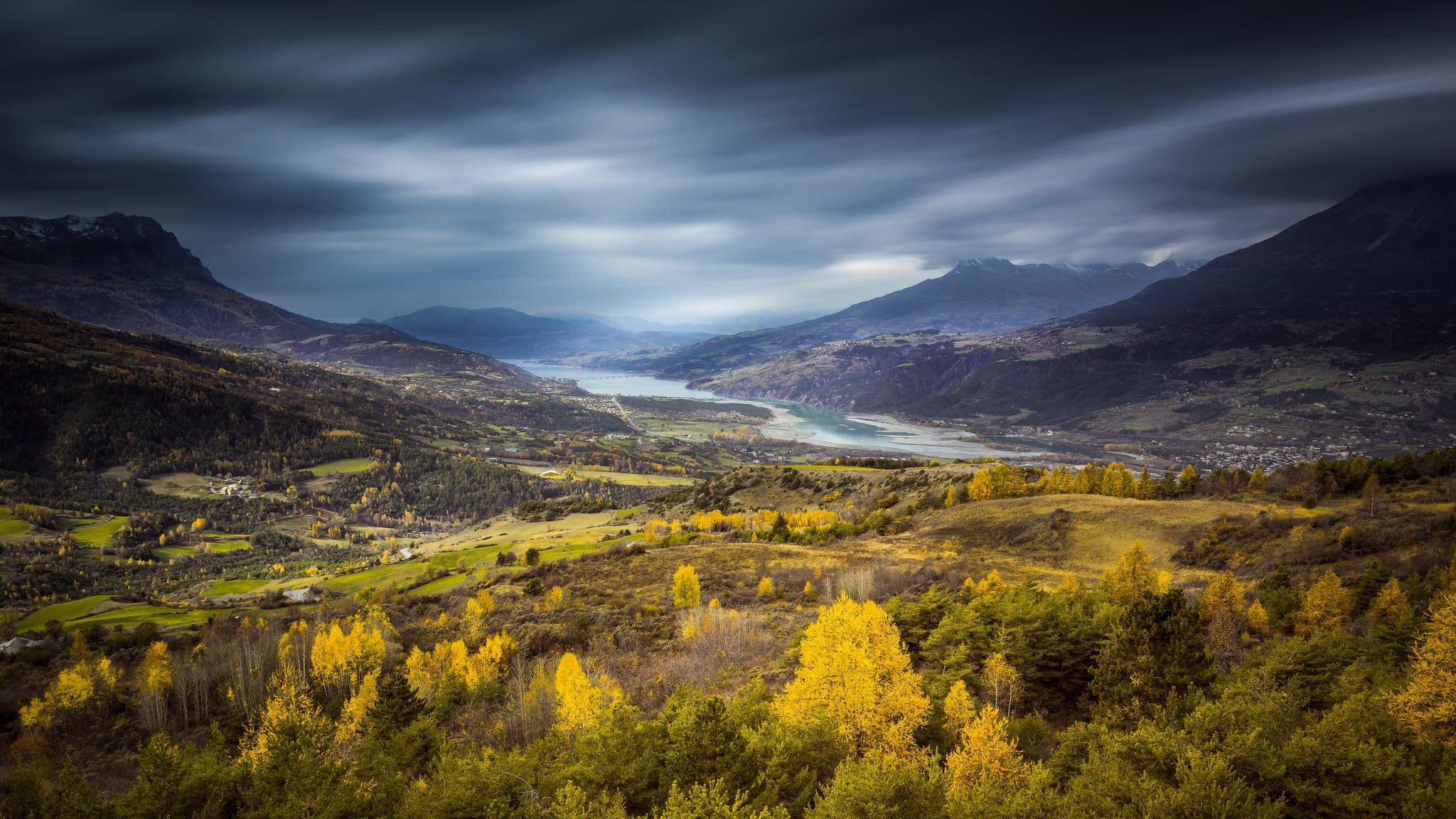 bosque montañas árboles otoño naturaleza río