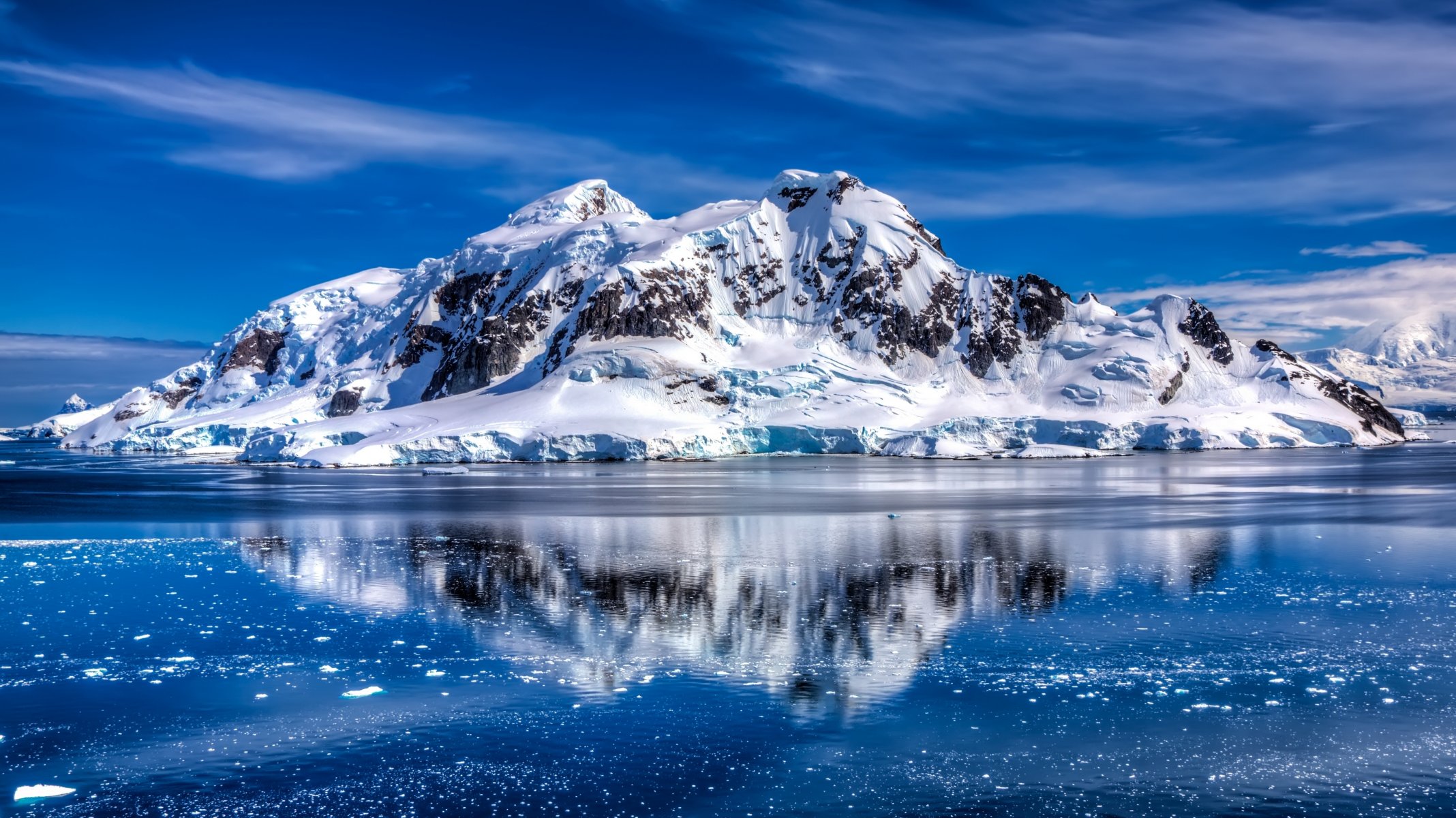 antártida océano austral montañas transantárticas montañas océano reflexión