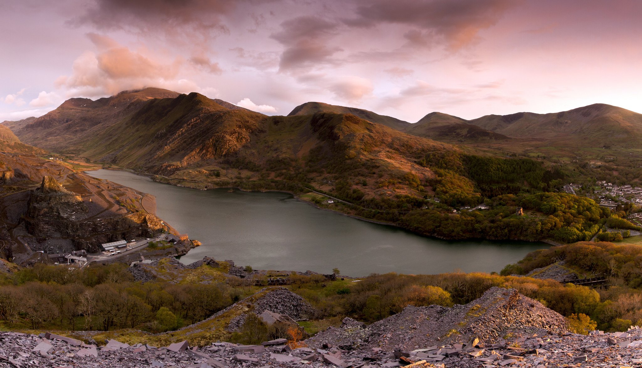 montañas lago naturaleza puesta de sol