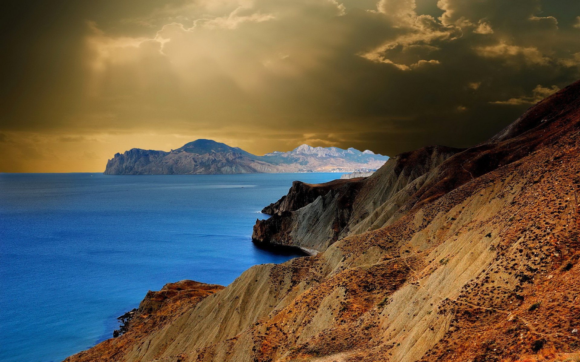 cielo nuvole nuvole montagne mare isola