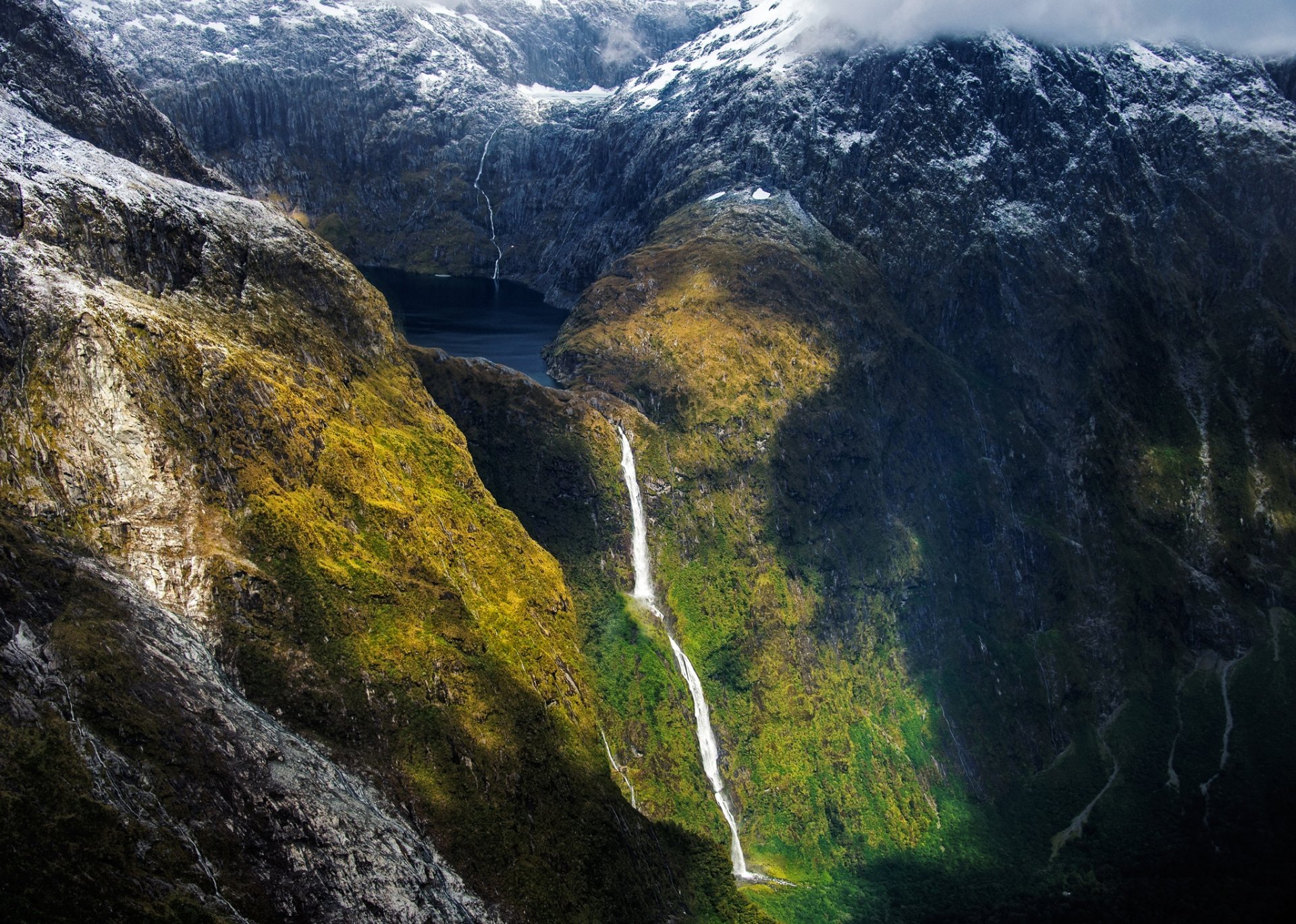 góry kaskada wodospad fiord