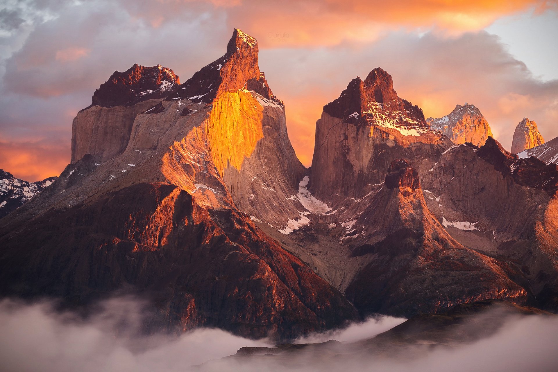 sud america cile patagonia parco nazionale torres del paine ande mattina luce ombra