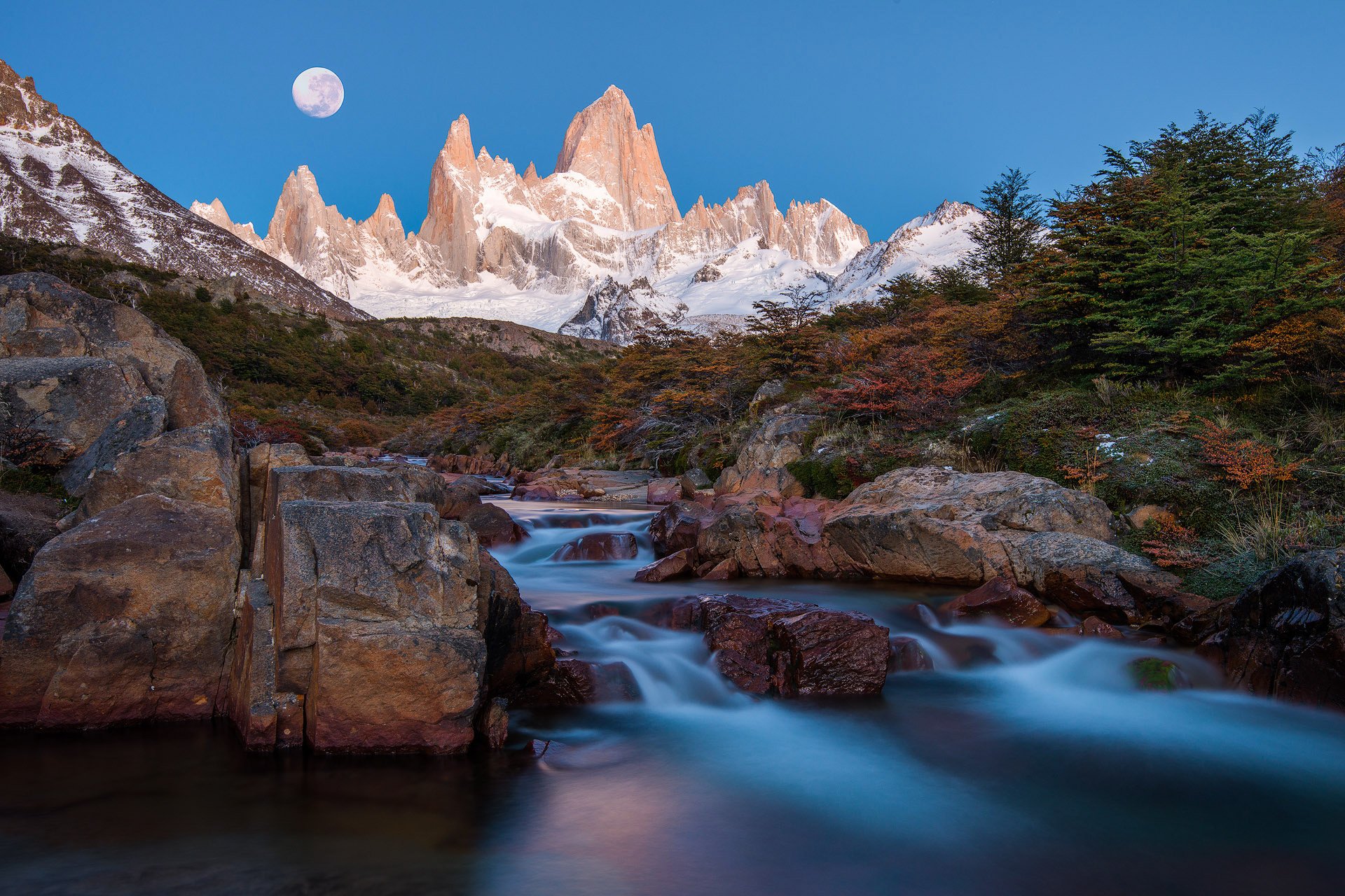 amérique du sud argentine patagonie montagnes andes pics nuit lune rivière ruisseau