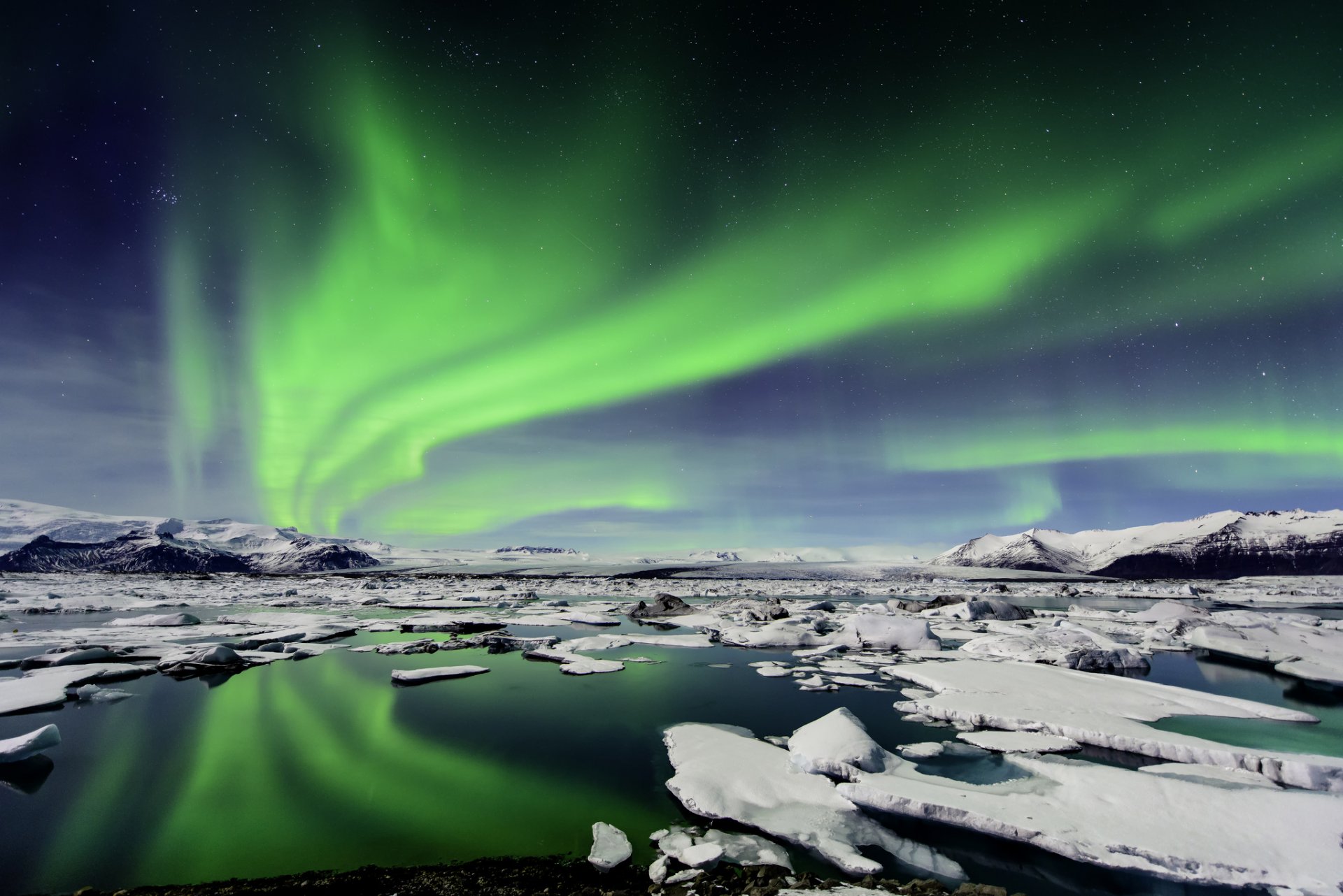 northern lights ice ice floes cool sea water