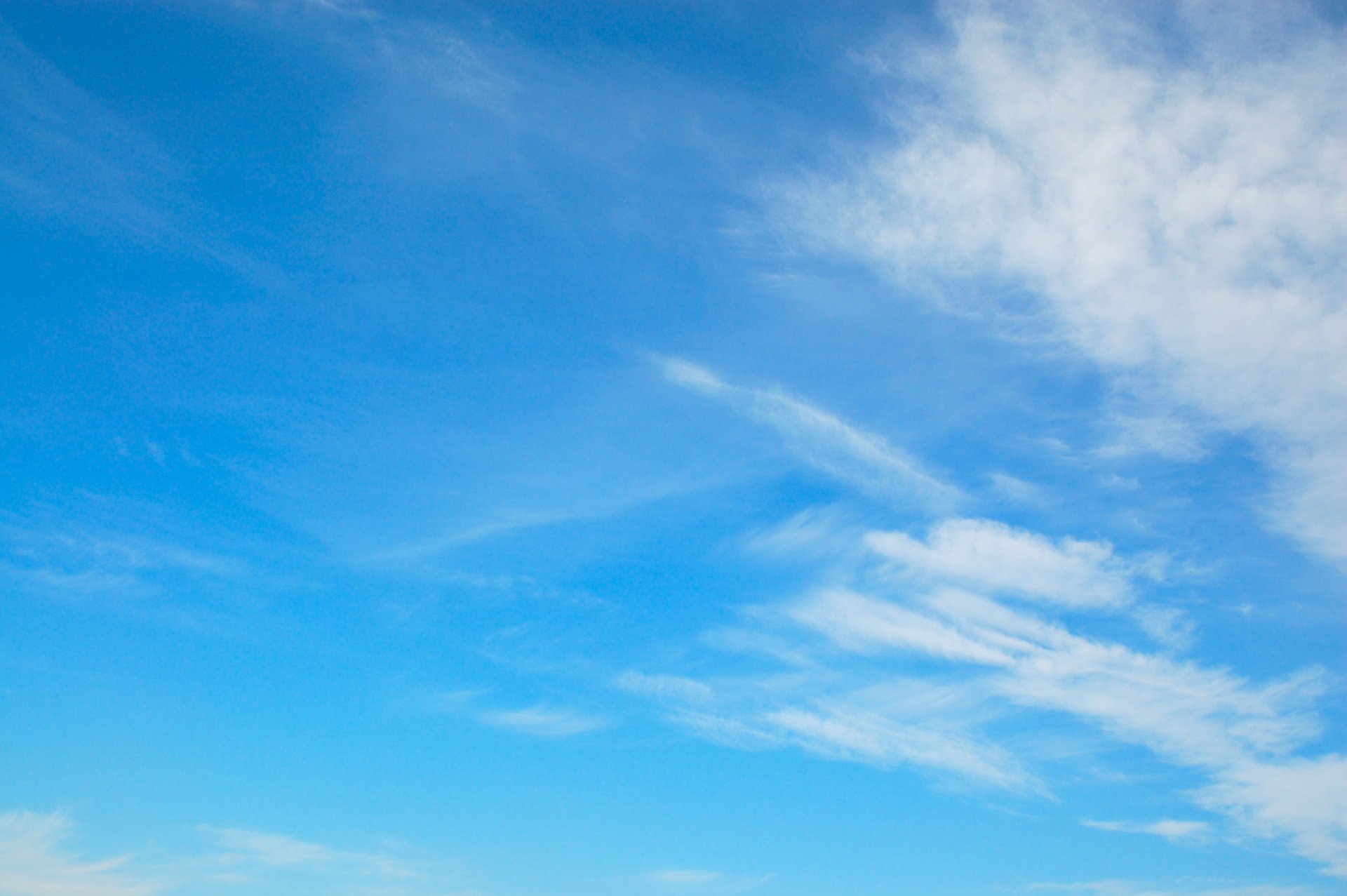 ciel bleu nuages infini