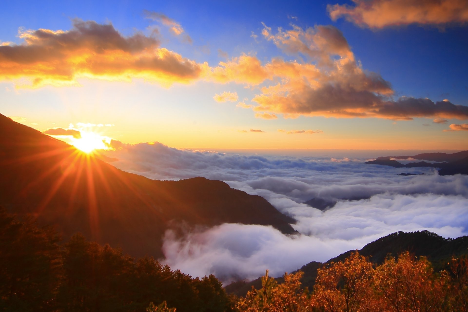 nature hills trees tree vegetation sun rays clouds sky background wallpaper widescreen fullscreen widescreen