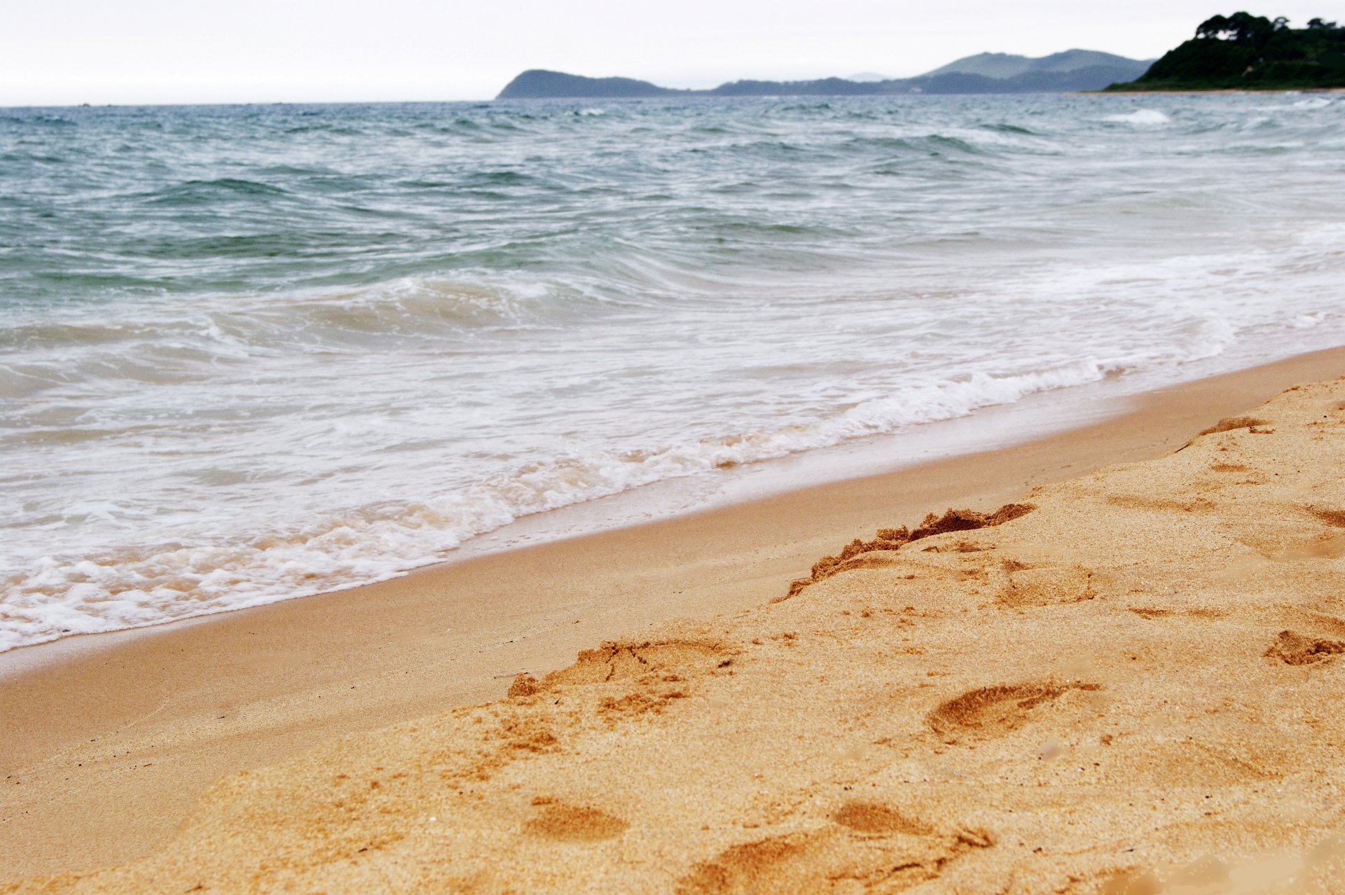 mer bleu vagues sable