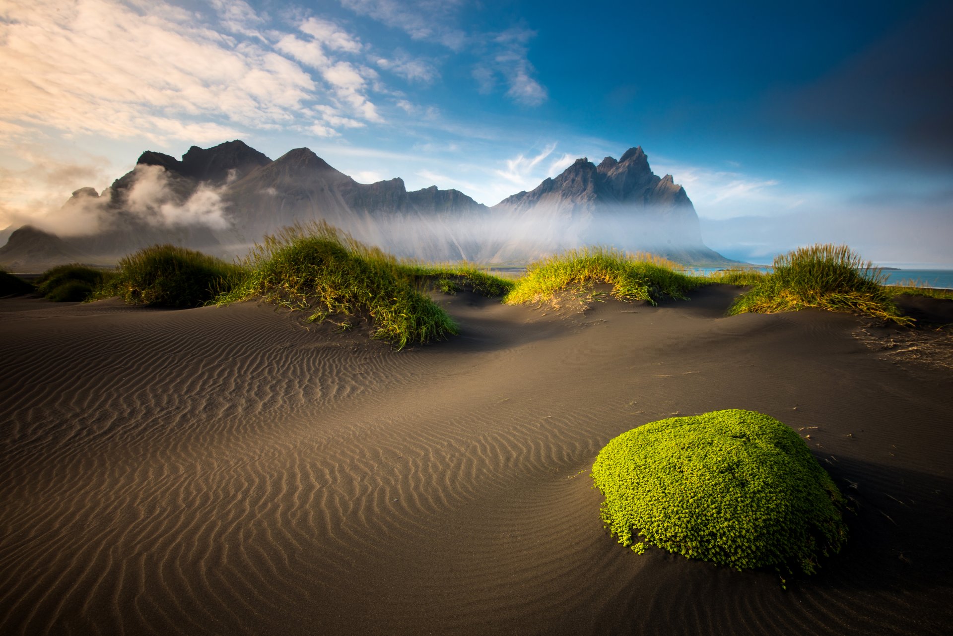 island berge strand moos sand meer wolken