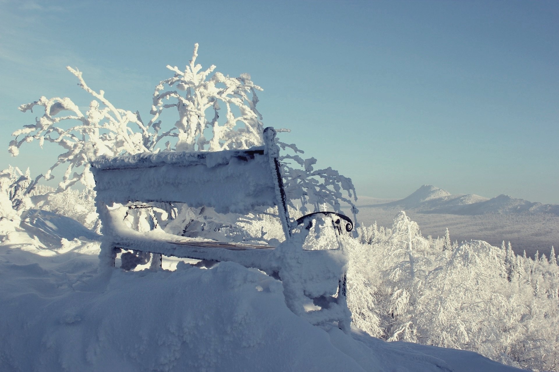 taganay oural du sud montagnes forêt neige hiver ciel banc