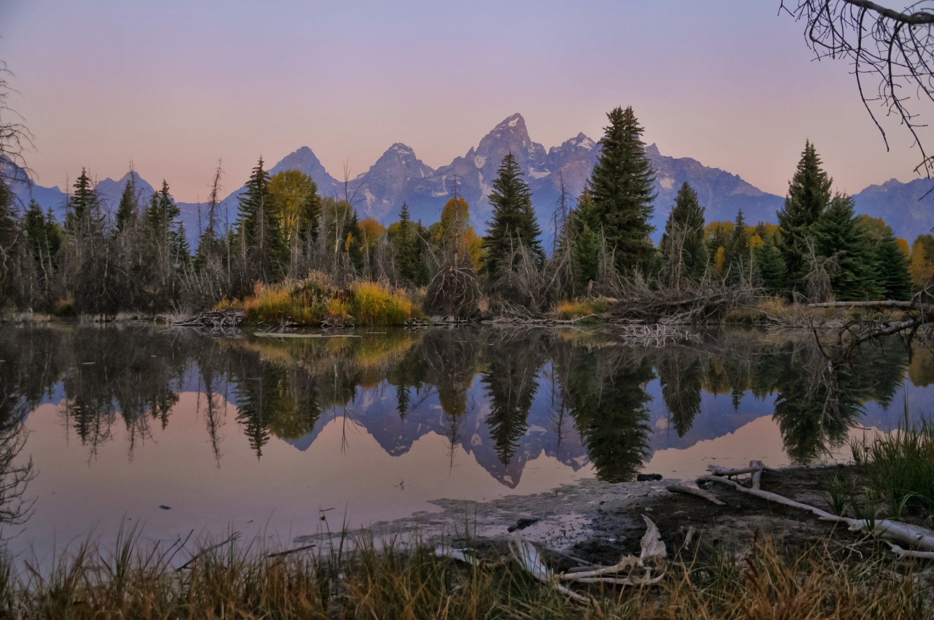 berge wald see reflexion