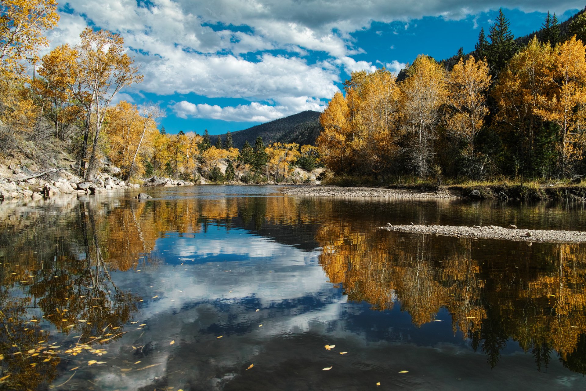 natura fiume foresta autunno cielo nuvole