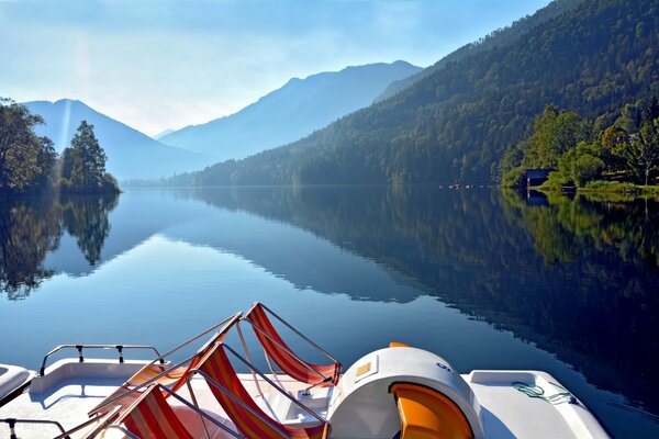 Mountains in the forest morning lake