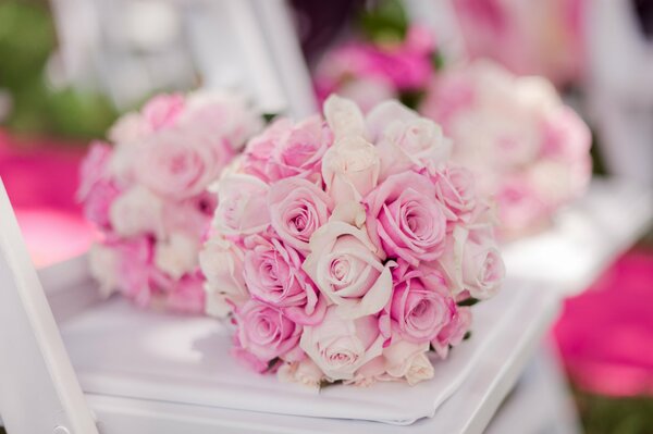 Bouquet of roses in pink shades
