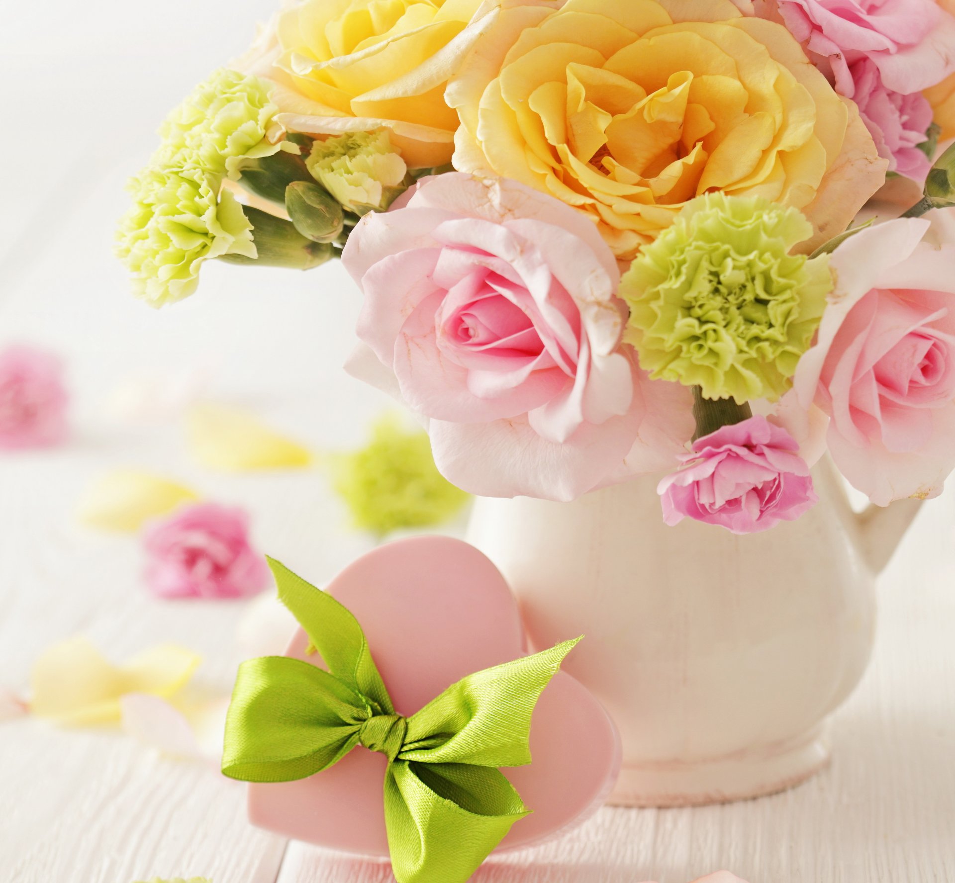 amour fleurs roses mince pastel vase bouquet tendre coeur