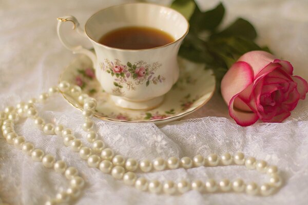 La mañana comienza con una taza de té