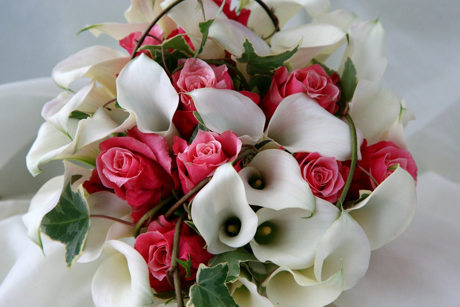 fleurs composition bouquet roses callas