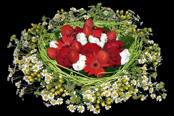 Composition de fond de marguerites et fraises