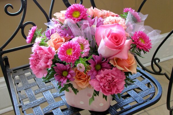 Bouquet of pink roses and carnations