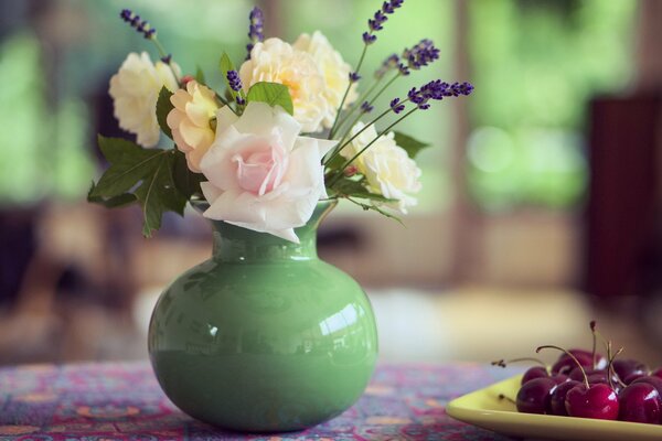 Blumen Blumenstrauß Stillleben Sommer Vase