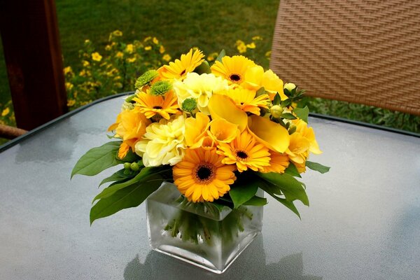 Bright bouquet of yellow flowers