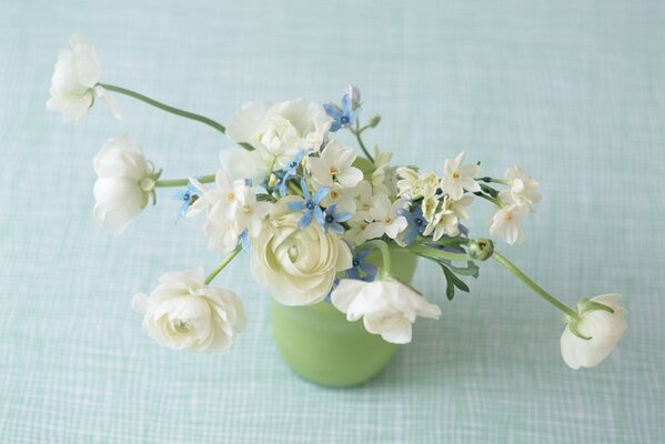 Delicate composition of cream roses