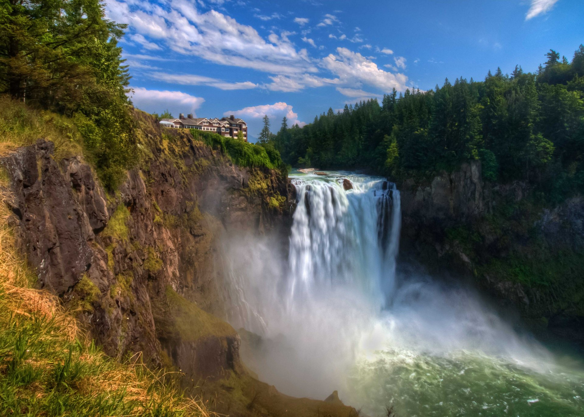 noqualmie falls waterfall feed broken house