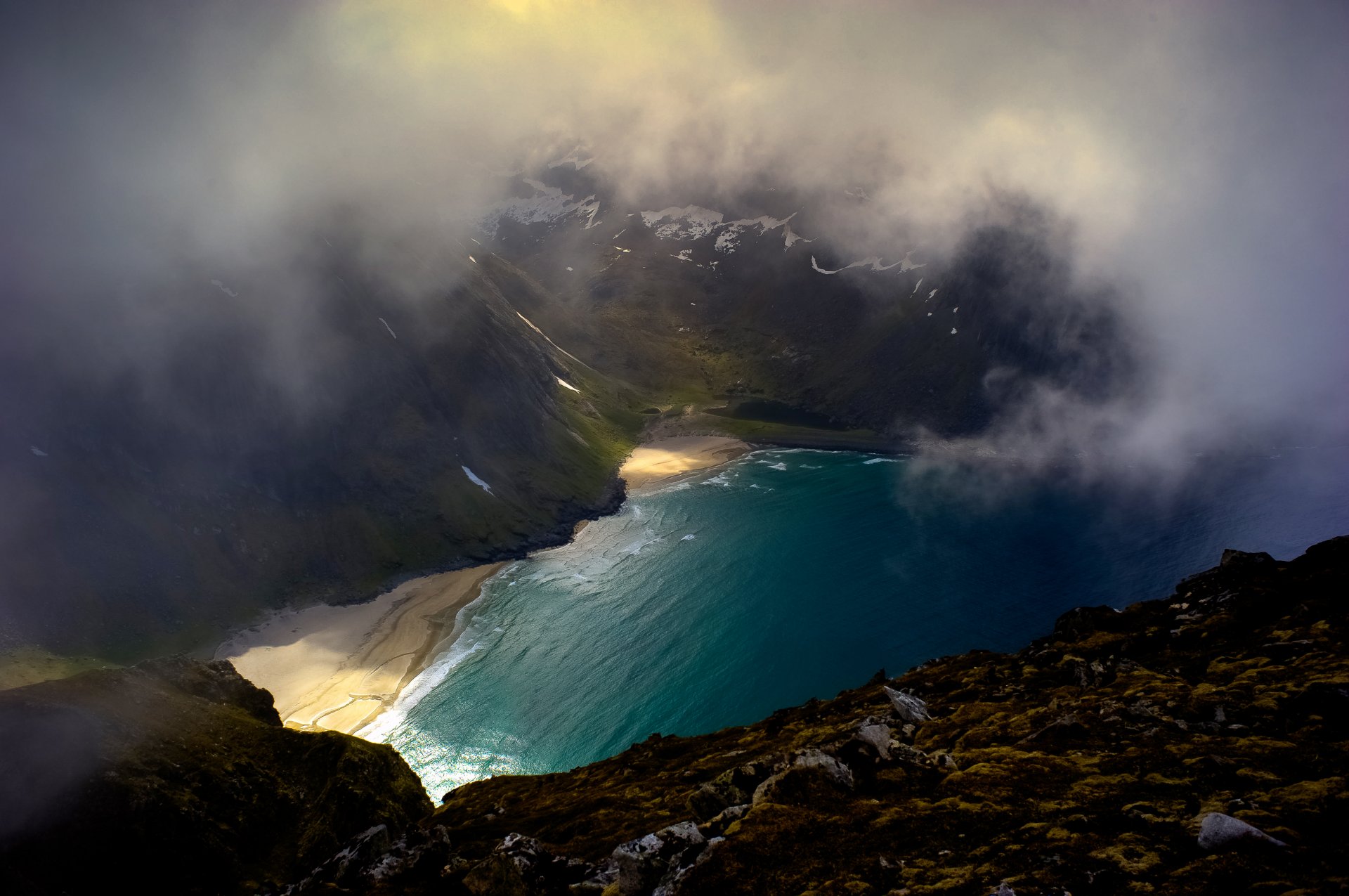 island bucht natur berge strand wolken