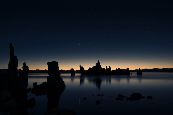 Aube sur le lac mono