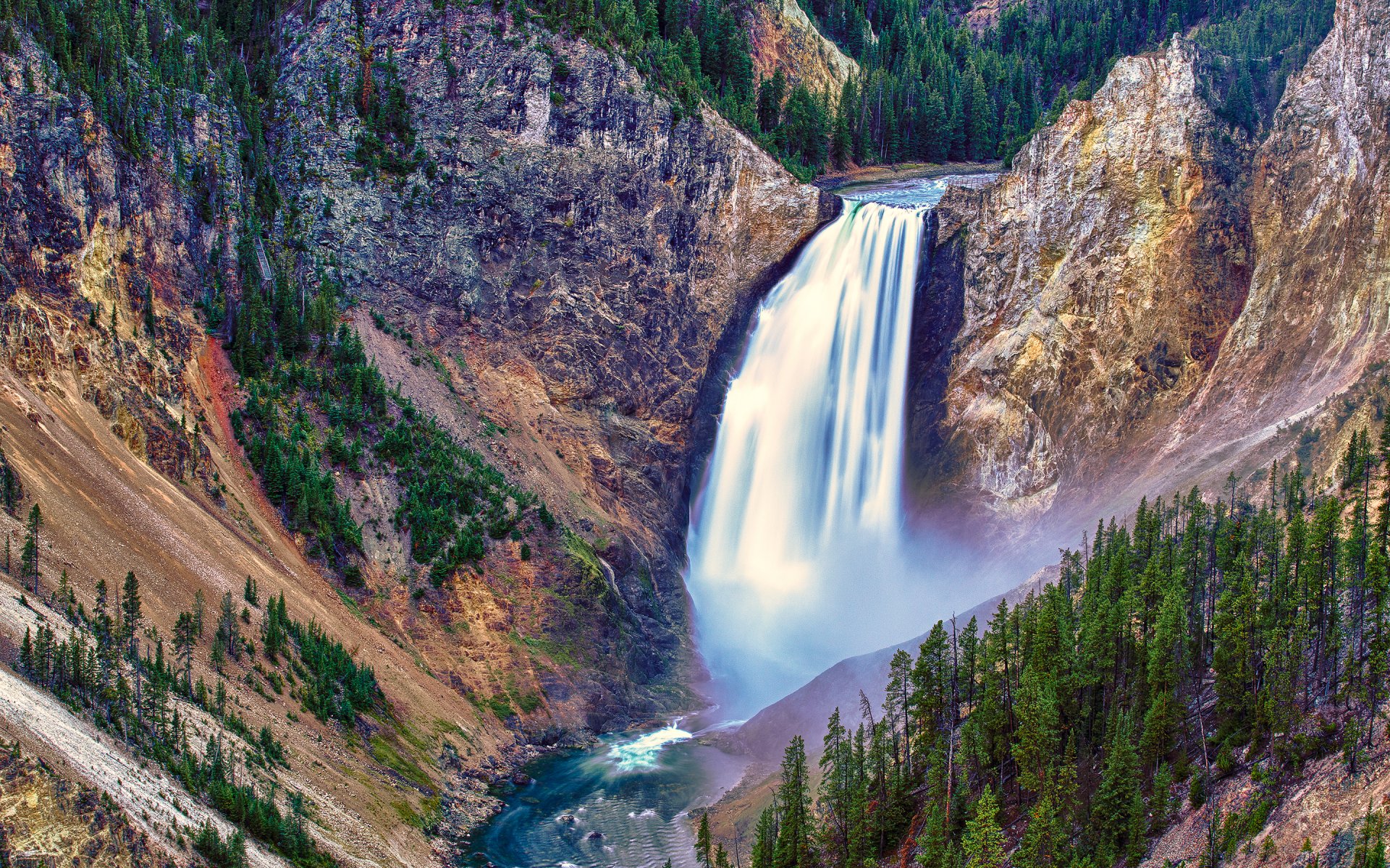 dolny wodospad park narodowy yellowstone wodospad góry strumień drzewa