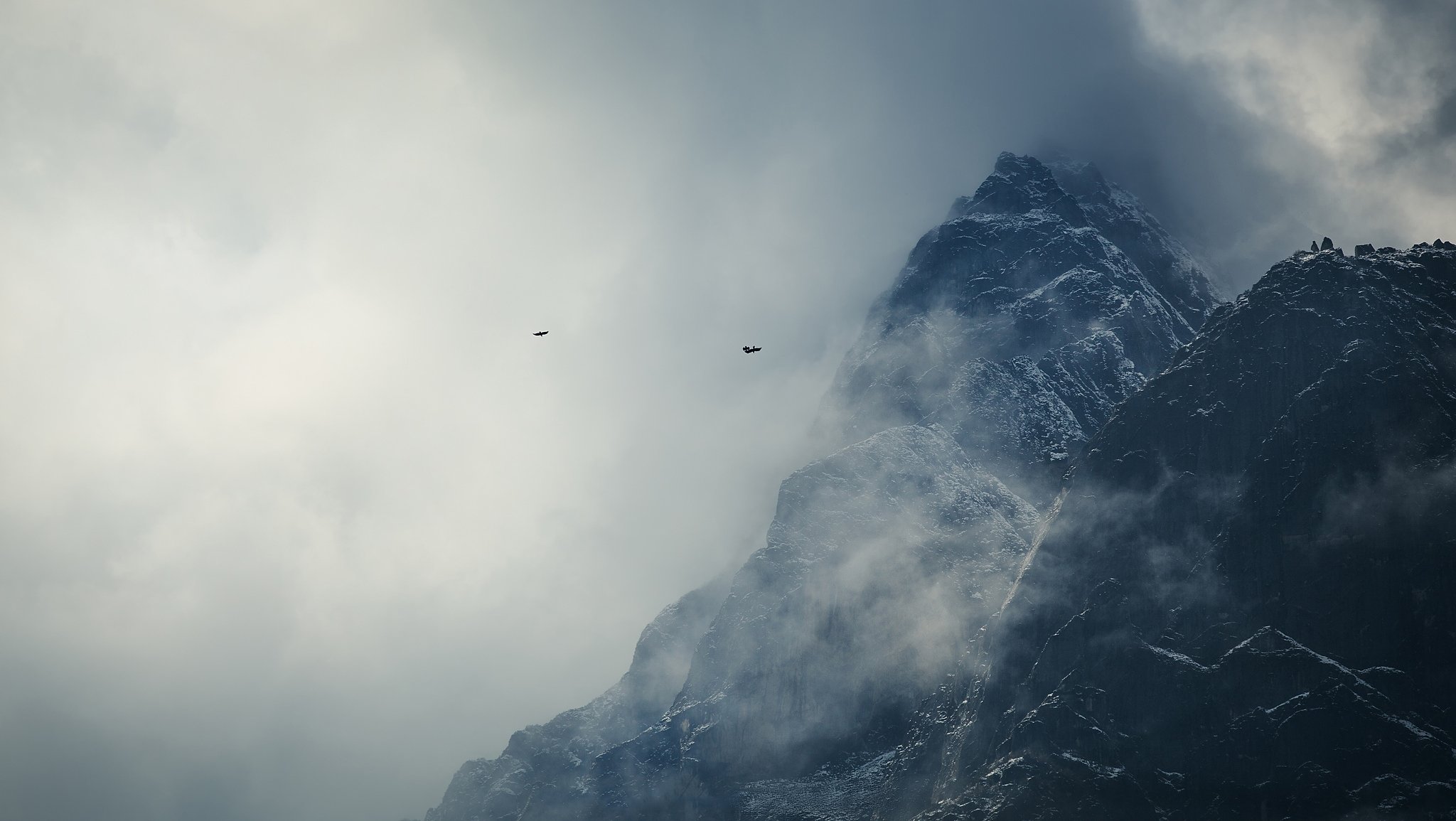 mountain clouds snow birds himalayas nepal